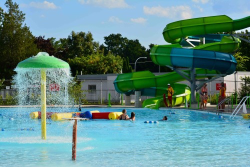Lake_Lisgar_Waterpark_view2.jpg