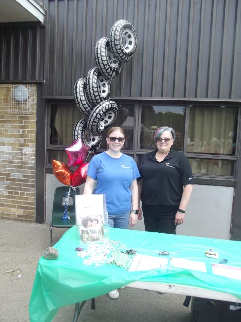 Car Show Janine and Dawn